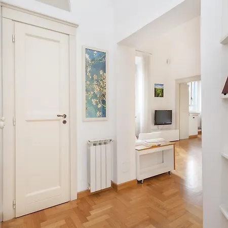 Apartment Casa Maya Rome